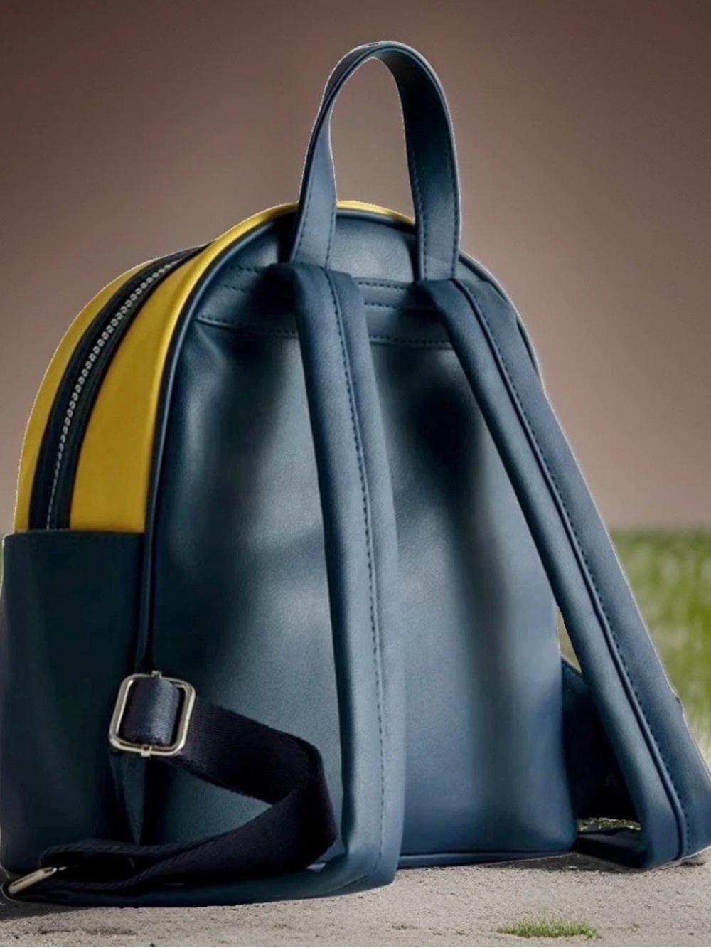 NEW Primark MINIONS Despicable Me Denim Backpack Googly Eyes & Banana Zip Pulls - Picture 2 of 5
